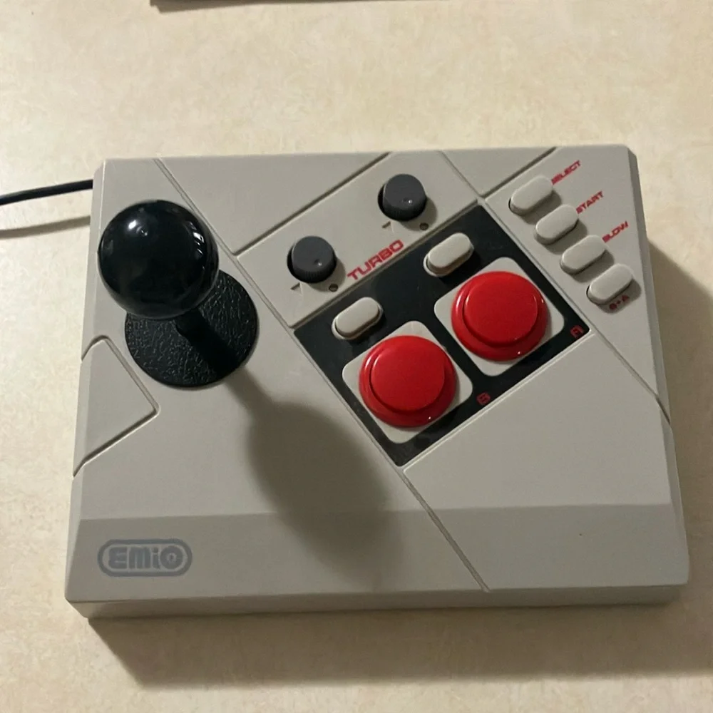The Edge Joystick Emio for Wii U and NES classic edition